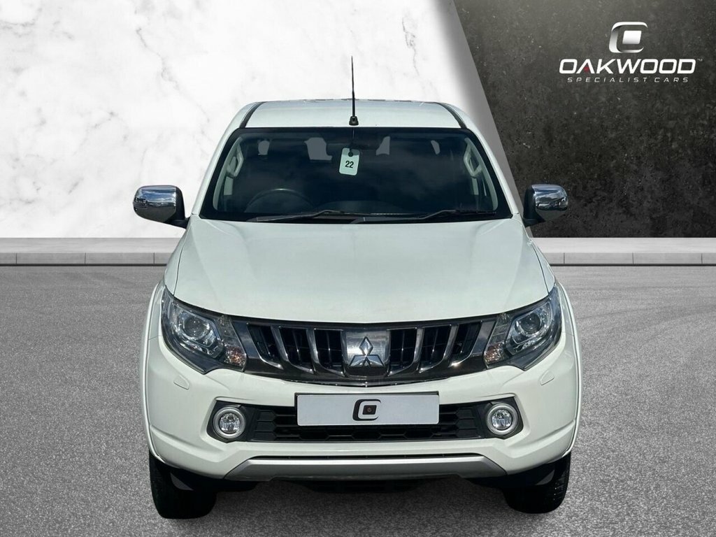 Mitsubishi L200 2.4L Dc Warrior DY67BKL White #2