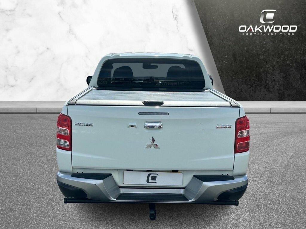 Mitsubishi L200 2.4L Dc Warrior DY67BKL White #4