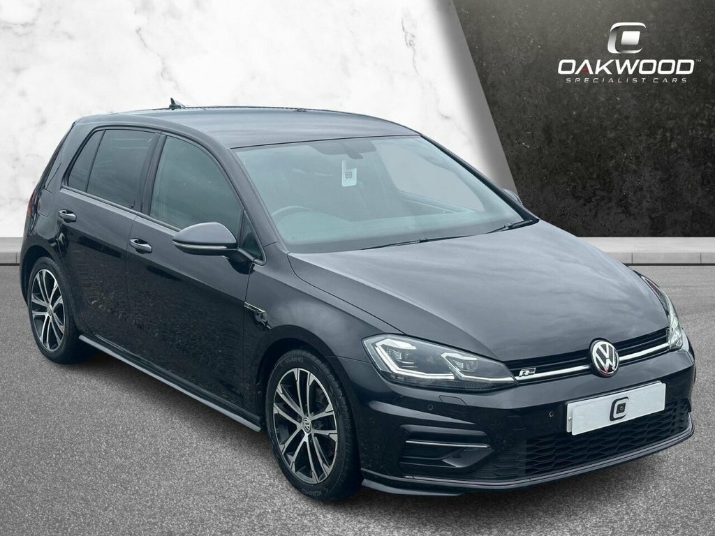 Volkswagen Golf 2L R-line Edition Black