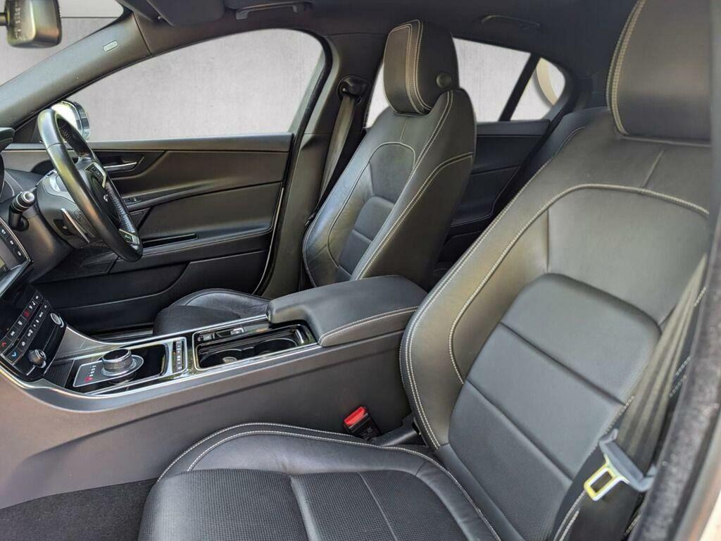 Jaguar XE Saloon 2.0I R-sport Euro 6 Ss 201818 White #5