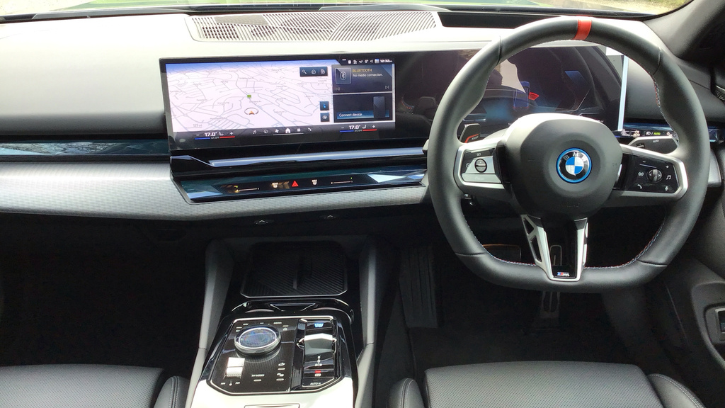 BMW i5 Saloon WK75VLL Blue #4