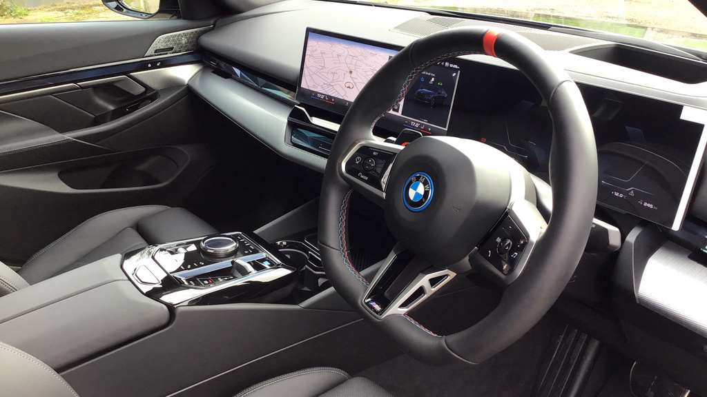 BMW i5 Saloon WK75VLL Blue #6