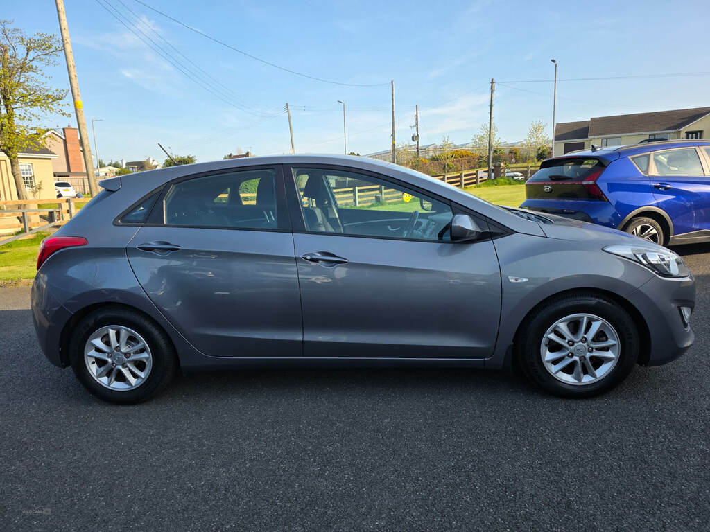 Hyundai I30 1.4 Active Grey #2