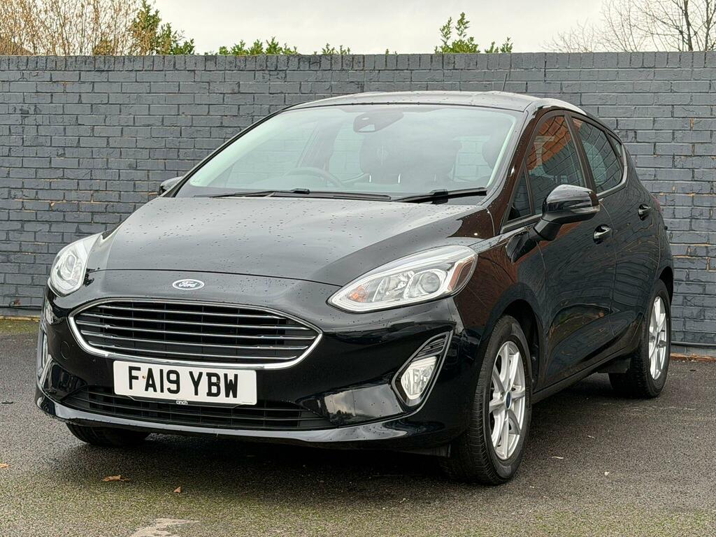 Ford Fiesta 1.5 Tdci Zetec Euro 6 Ss Black #4