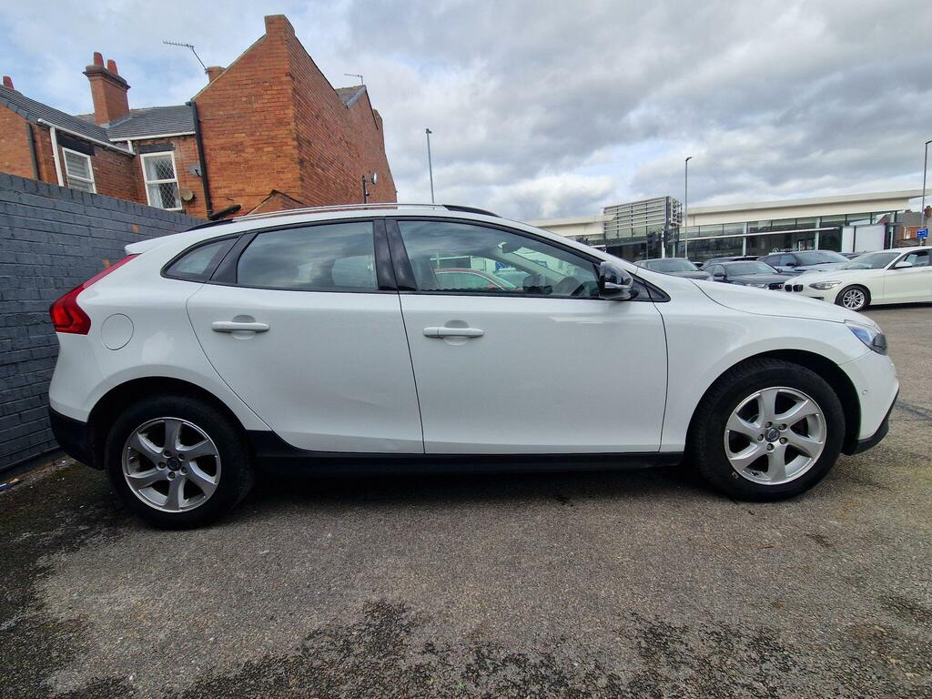 Volvo V40 Cross Country 1.6 D2 Se Powershift Euro 5 Ss White #6