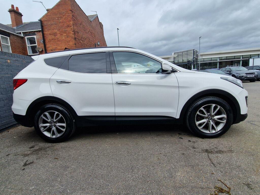 Hyundai Santa Fe 2.2 Crdi Premium 4Wd Euro 5 5 Seat RK63FSL White #6