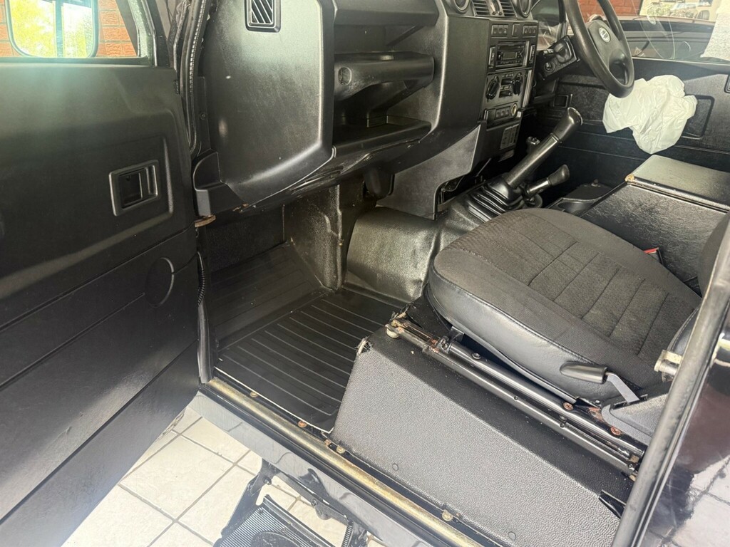 Land Rover Defender 90 2.4 90 Station Green #10
