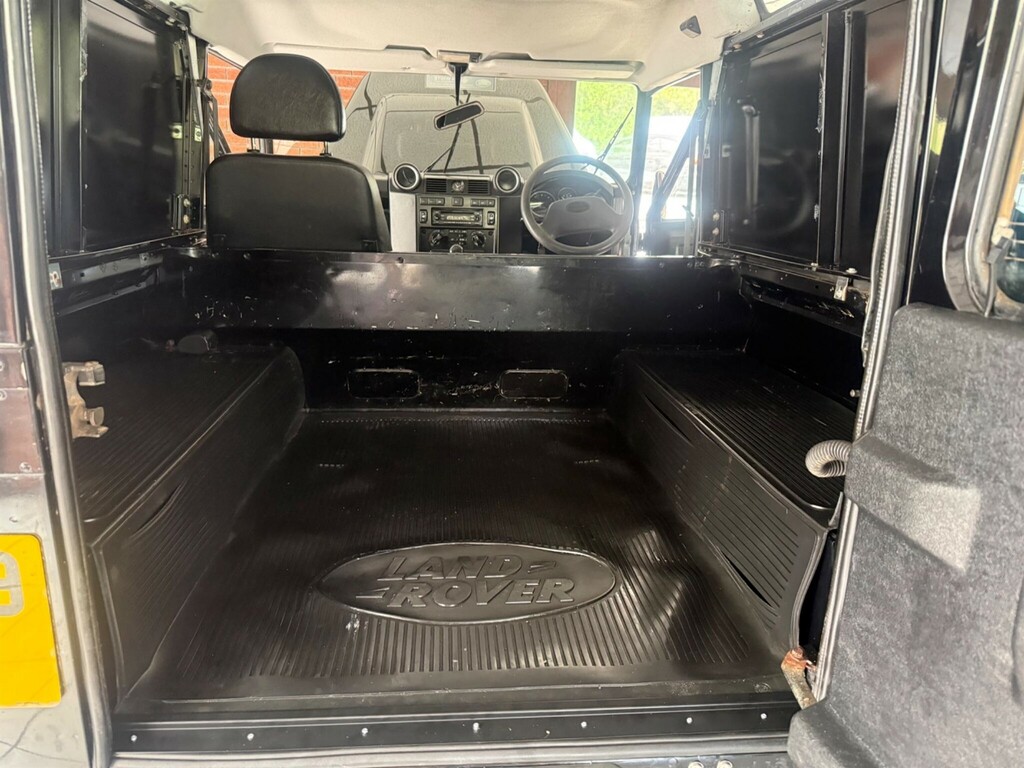 Land Rover Defender 90 2.4 90 Station Green #9