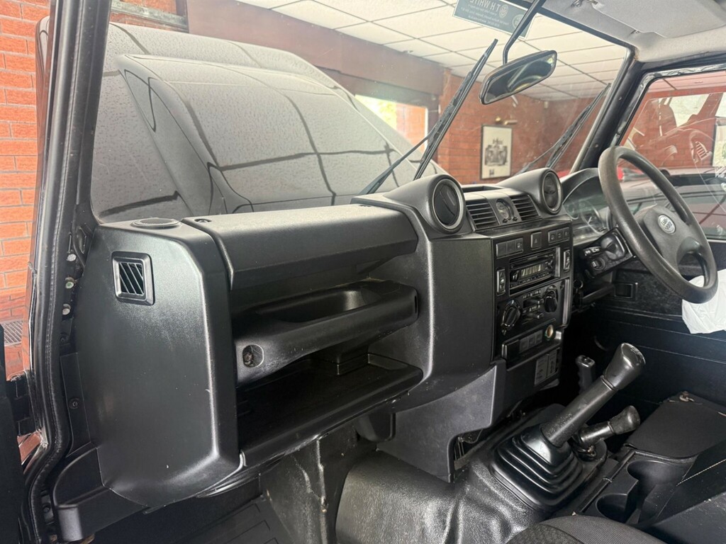 Land Rover Defender 90 2.4 90 Station Green #11