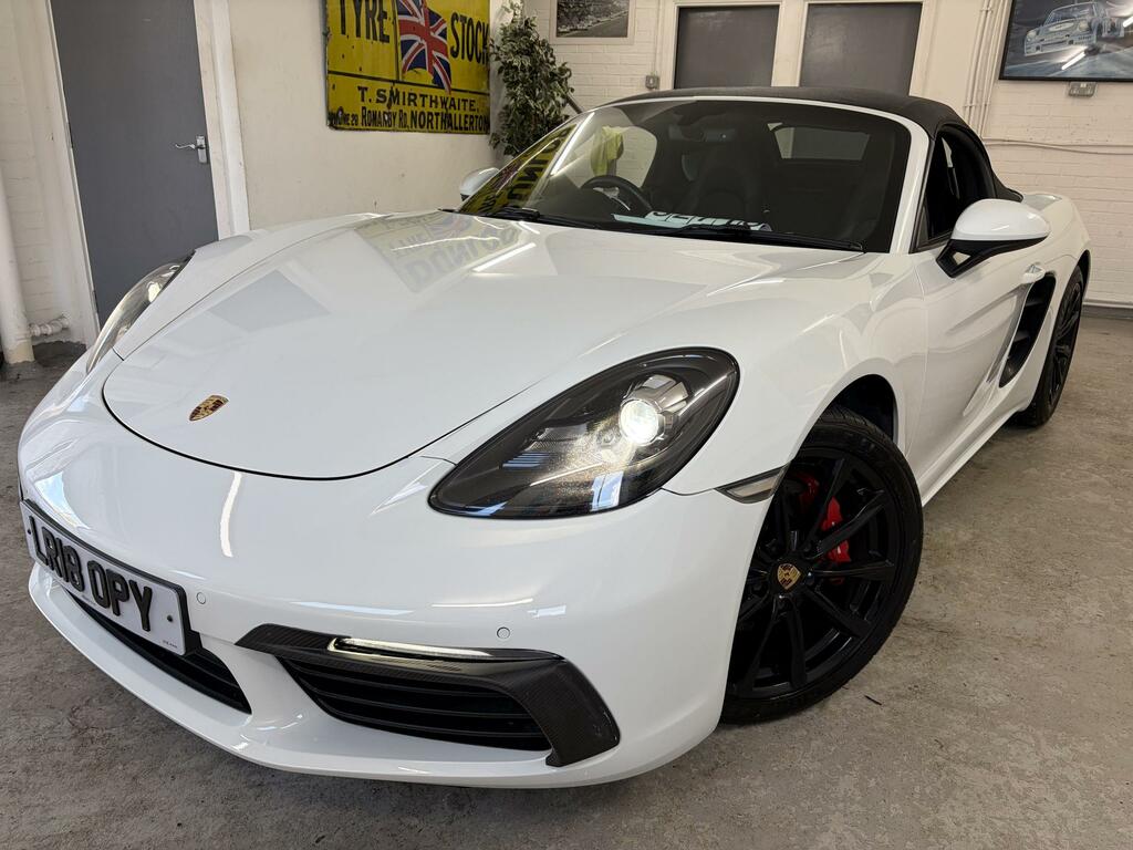 Porsche 718 Petrol Silver #8