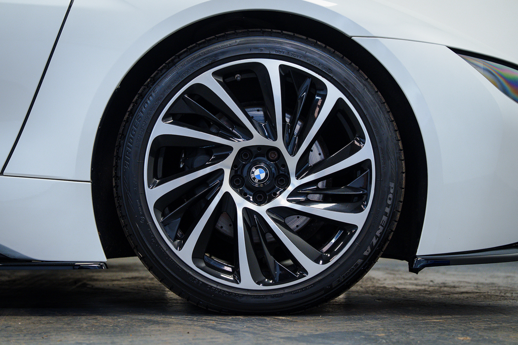 BMW i8 Hybrid Y11UHO White #2