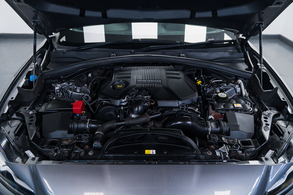 Jaguar F-Pace Diesel SV66MYB Grey #3