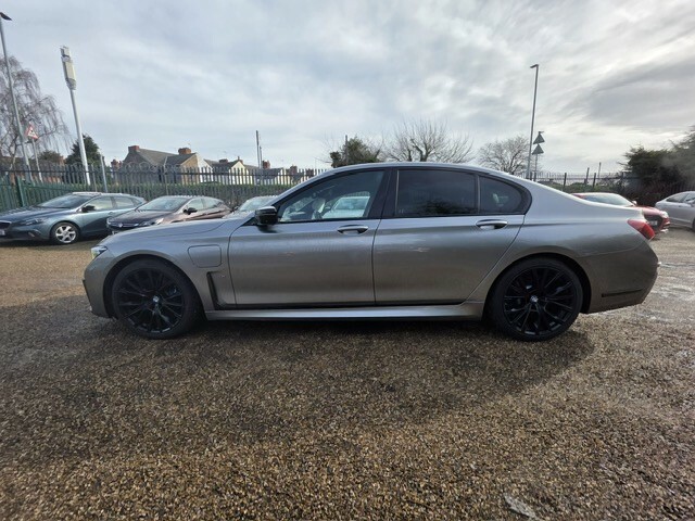 BMW 7 Series M Sport RO69NFF Grey #4