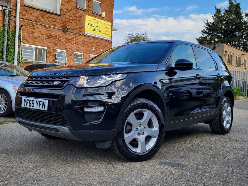 Land Rover Discovery Sport Ed4 Se Tech Suv Euro 6 Ss 5 Seat YF68YFN Black #2