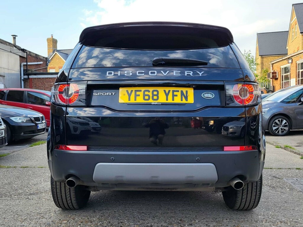 Land Rover Discovery Sport Ed4 Se Tech Suv Euro 6 Ss 5 Seat YF68YFN Black #6