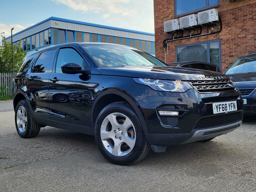 Land Rover Discovery Sport Ed4 Se Tech Suv Euro 6 Ss 5 Seat Black