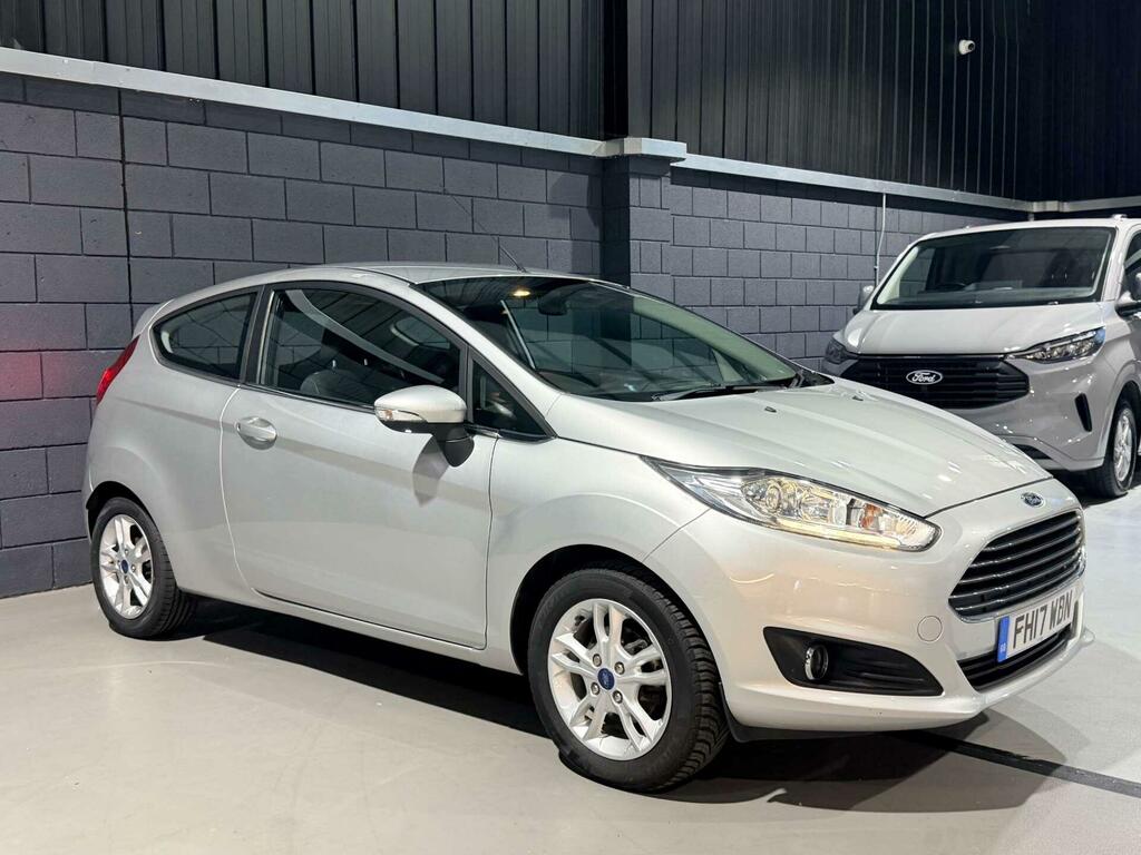 Ford Fiesta 1.25 Zetec Euro 6 FH17WDN Silver #2