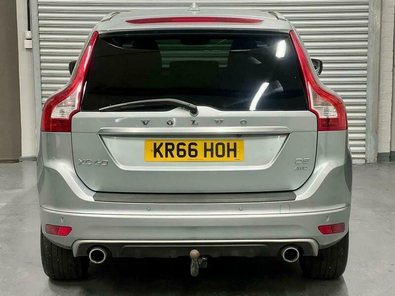 Volvo XC60 2.4 D5 R-design Lux KR66HOH Silver #5