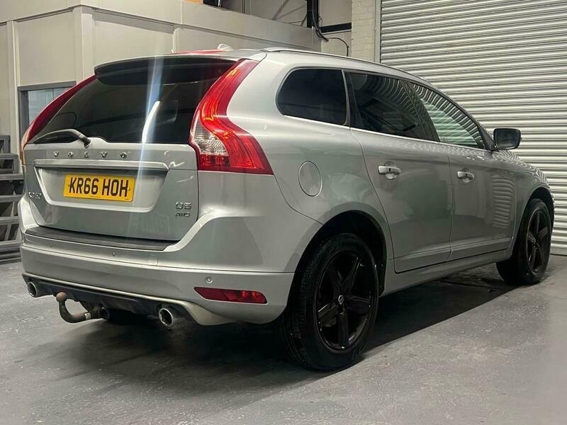 Volvo XC60 2.4 D5 R-design Lux KR66HOH Silver #6