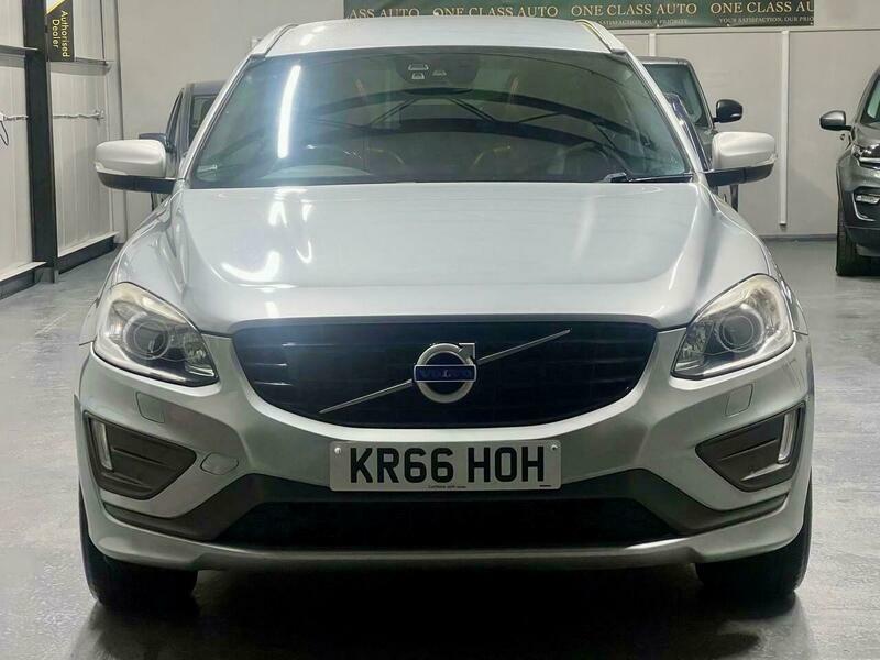 Volvo XC60 2.4 D5 R-design Lux KR66HOH Silver #2