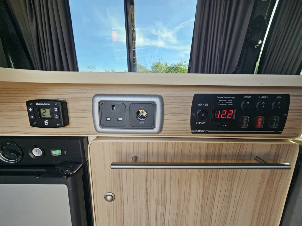 Volkswagen Campervan Silver #16