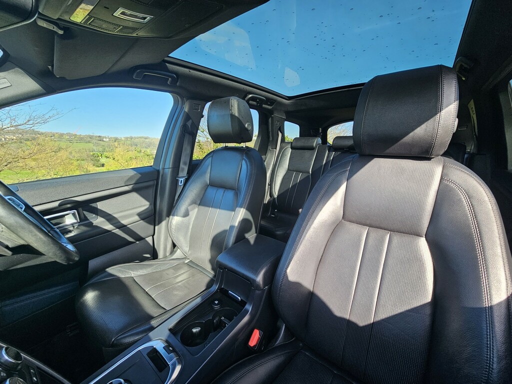 Land Rover Discovery Sport 2.0 Td4 Landmark 7 Seater VN19YEG Black #2
