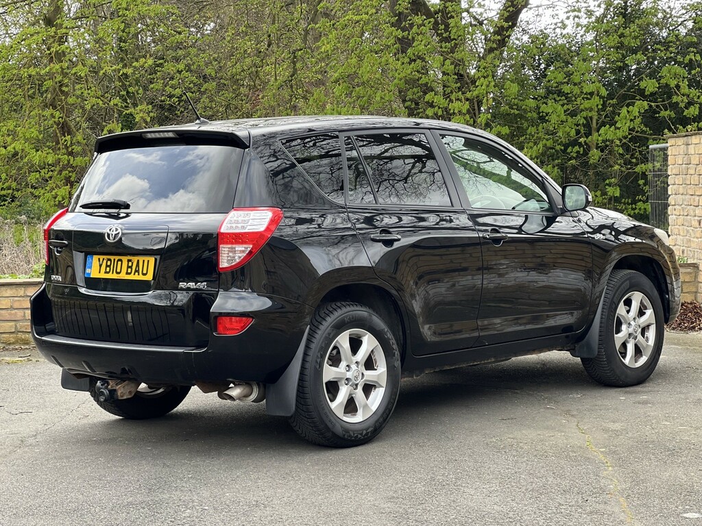 Toyota Rav 4 Suv 2.2 D-cat Xt-r 2010 Black #3