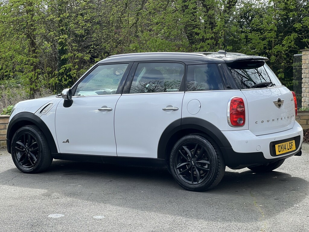 Mini Countryman Suv 1.6 Cooper All4 Countryman 2014 OY14LGF White #3