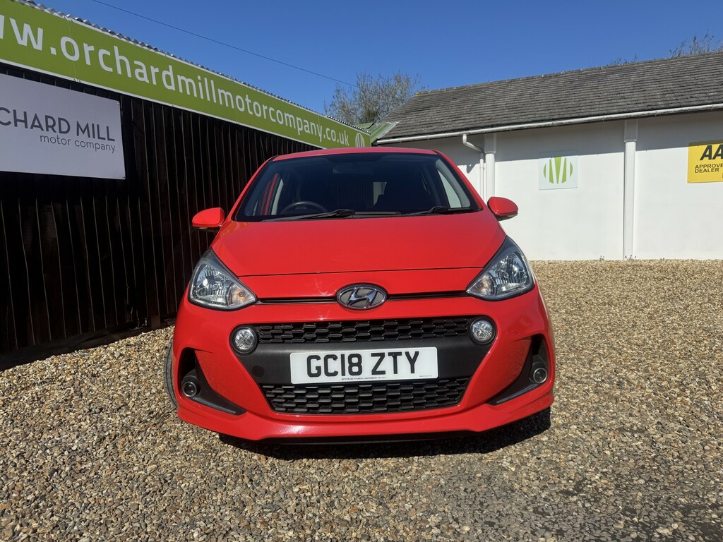 Hyundai I10 Hatchback 1.2 I10 Prem Se 1.2 My19 2018 GC18ZTY Red #2