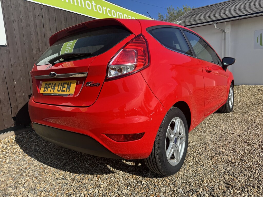 Ford Fiesta Hatchback 1.3 Zetec 2014 BF14UEM Red #6