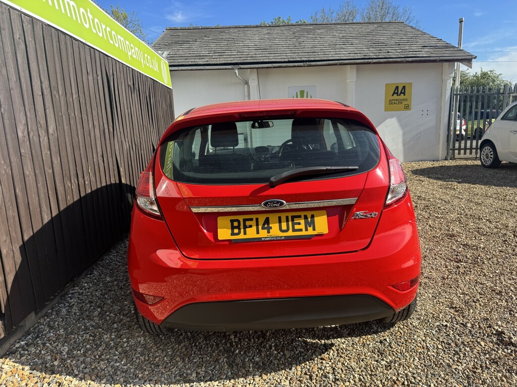 Ford Fiesta Hatchback 1.3 Zetec 2014 BF14UEM Red #5