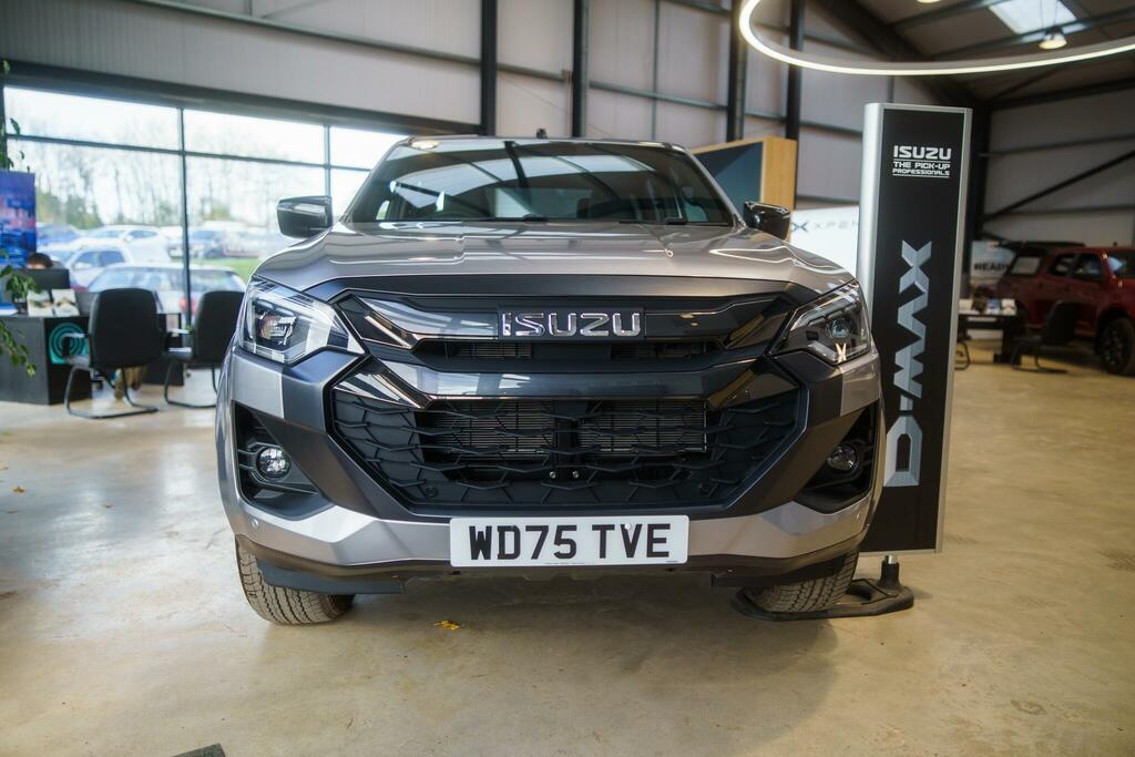 Isuzu D-Max 1.9 Td V-cross Pickup Double Cab WD75TVE Silver #4