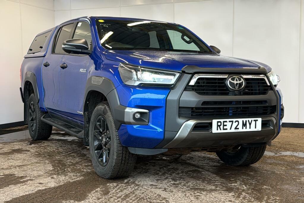 Toyota HILUX 2.8 D-4d Invincible X Pickup Double Cab Blue