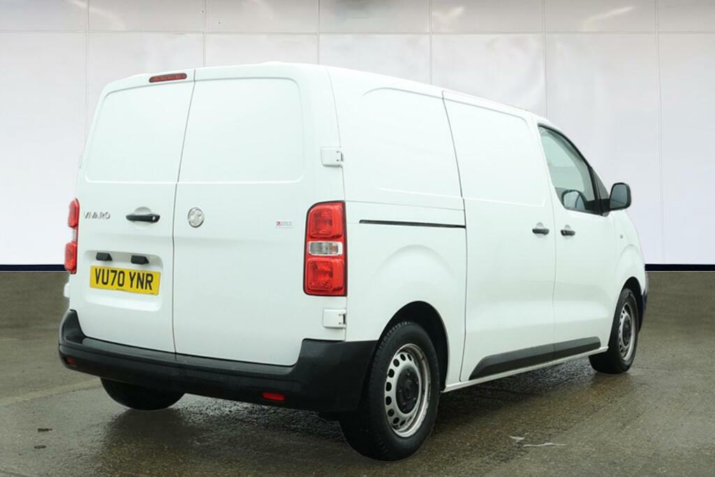 Vauxhall Vivaro 1.5 Turbo D 2700 Edition Panel Van Manu White #4