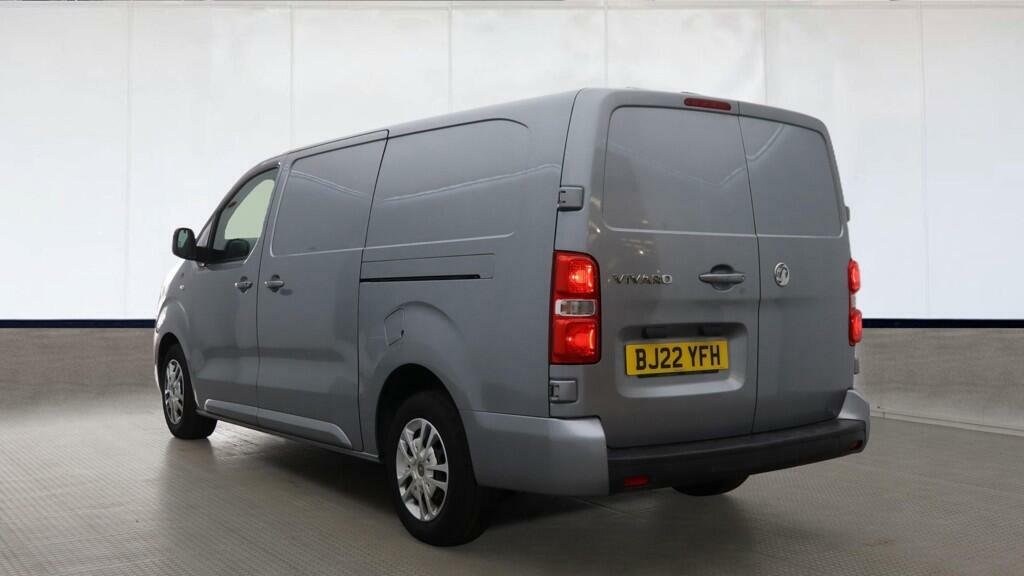 Vauxhall Vivaro 2.0 Turbo D 3100 Sportive Panel Van Man BJ22YFH Silver #2