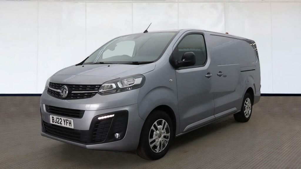 Vauxhall Vivaro 2.0 Turbo D 3100 Sportive Panel Van Man BJ22YFH Silver #3