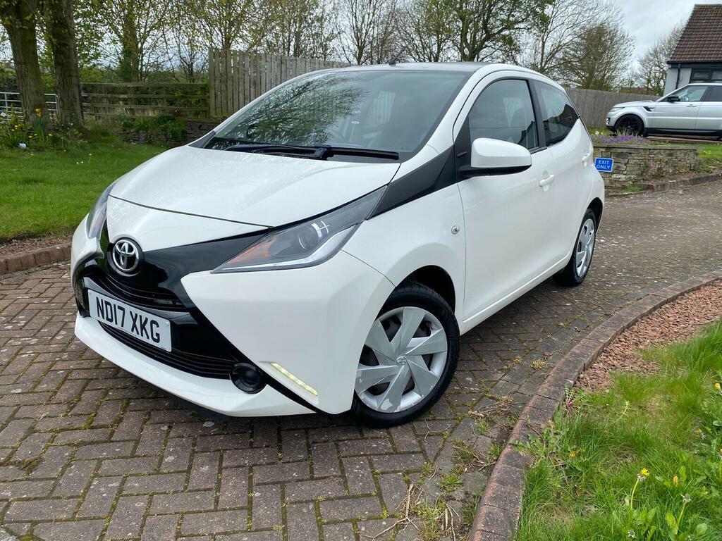 Toyota Aygo 1.0 Vvt-i X-play Euro 6 201717 White