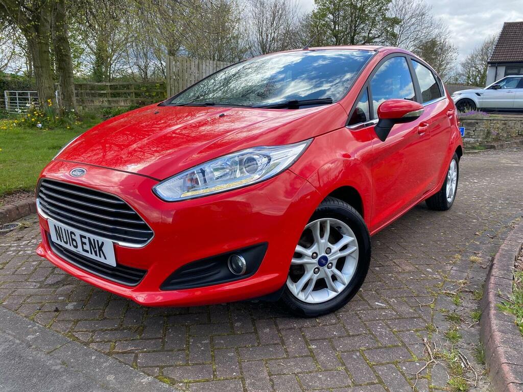 Ford Fiesta 1.0T Ecoboost Zetec Euro 6 Ss 201616 Red
