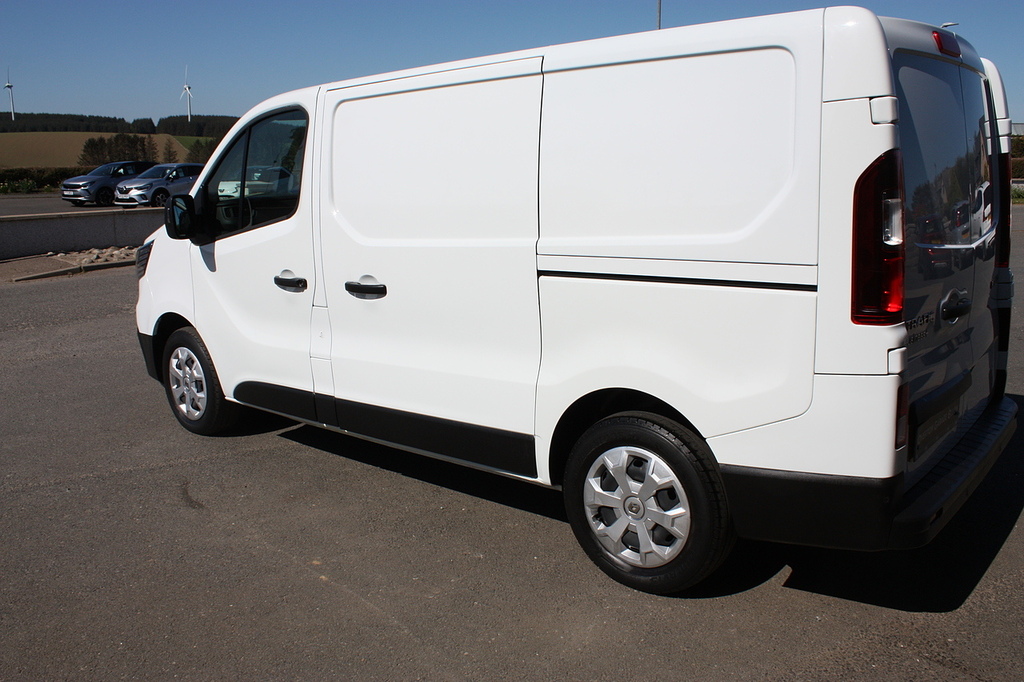 Renault Trafic Business Sl30 Dci 130 HV72ZRO White #6