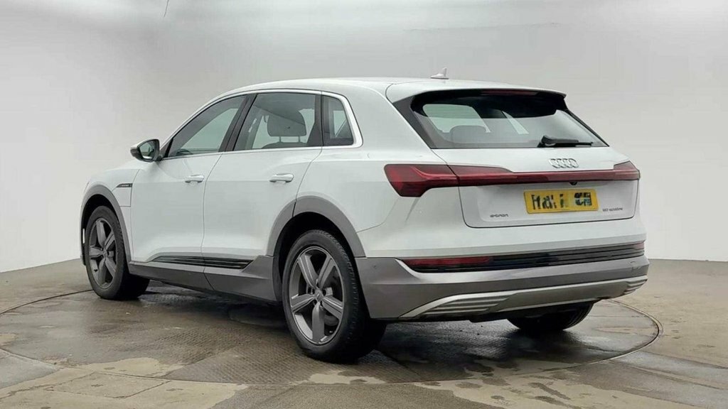 Audi E-tron Suv NJ70FUW White #2