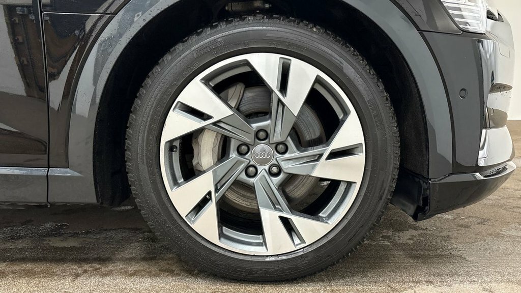 Audi E-tron E-tron Sport 50 Quattro LS70JPJ Black #4