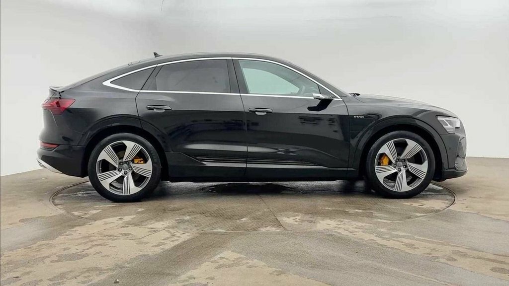 Audi E-tron Suv WU22KVO Black #5