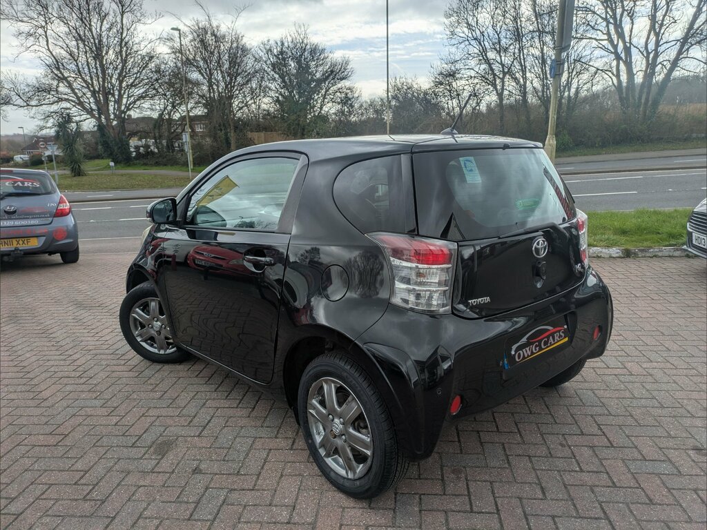 Toyota IQ 1.0 Vvt-i 2 Hatchback Euro 4 68 Black #5