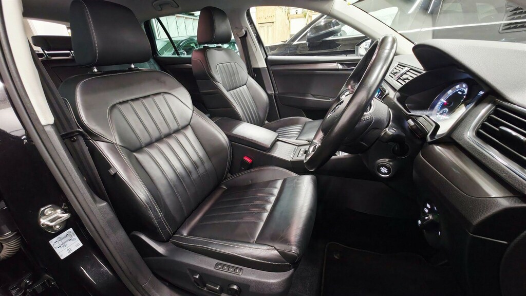 Skoda Superb 1.4 Tsi Iv 13Kwh Se L Dsg Euro 6 Ss DG21PWO Black #4