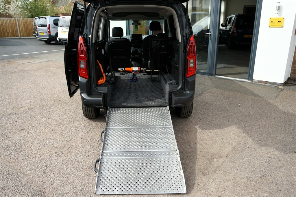 Citroen Berlingo Puretech Feel Eat8, Disabled Wheelchair Acces NK71AHV  #3