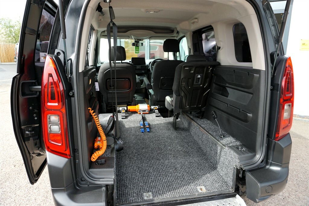 Citroen Berlingo Puretech Feel Eat8, Disabled Wheelchair Acces NK71AHV  #4
