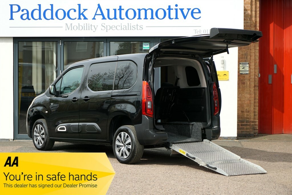 Citroen Berlingo Puretech Feel Eat8, Disabled Wheelchair Acces 
