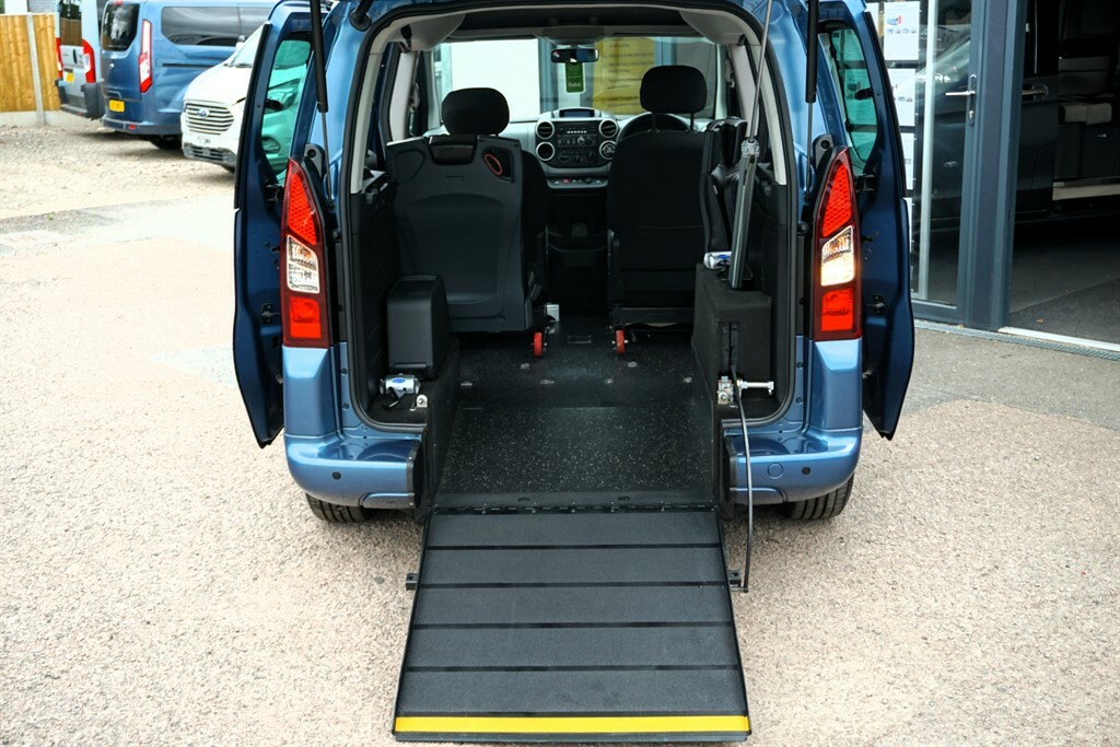 Peugeot Partner Tepee Blue Hdi Tepee Active. Switch Disable SF18GJE Blue #2