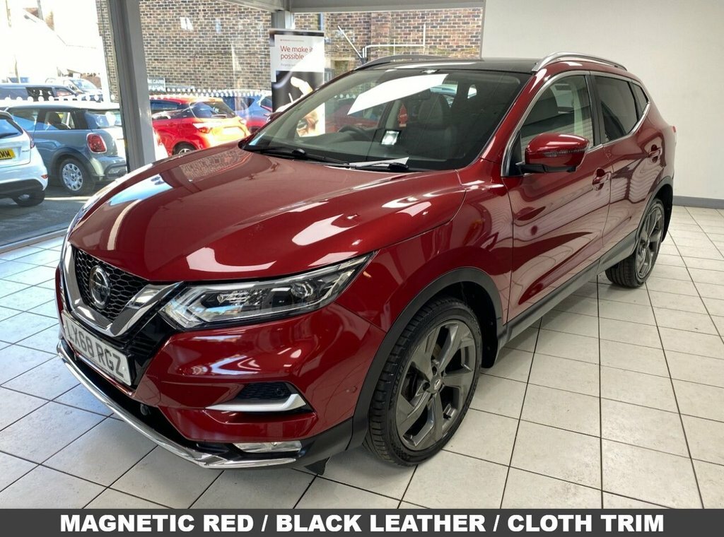 Nissan Qashqai 1.2L Tekna Red #4