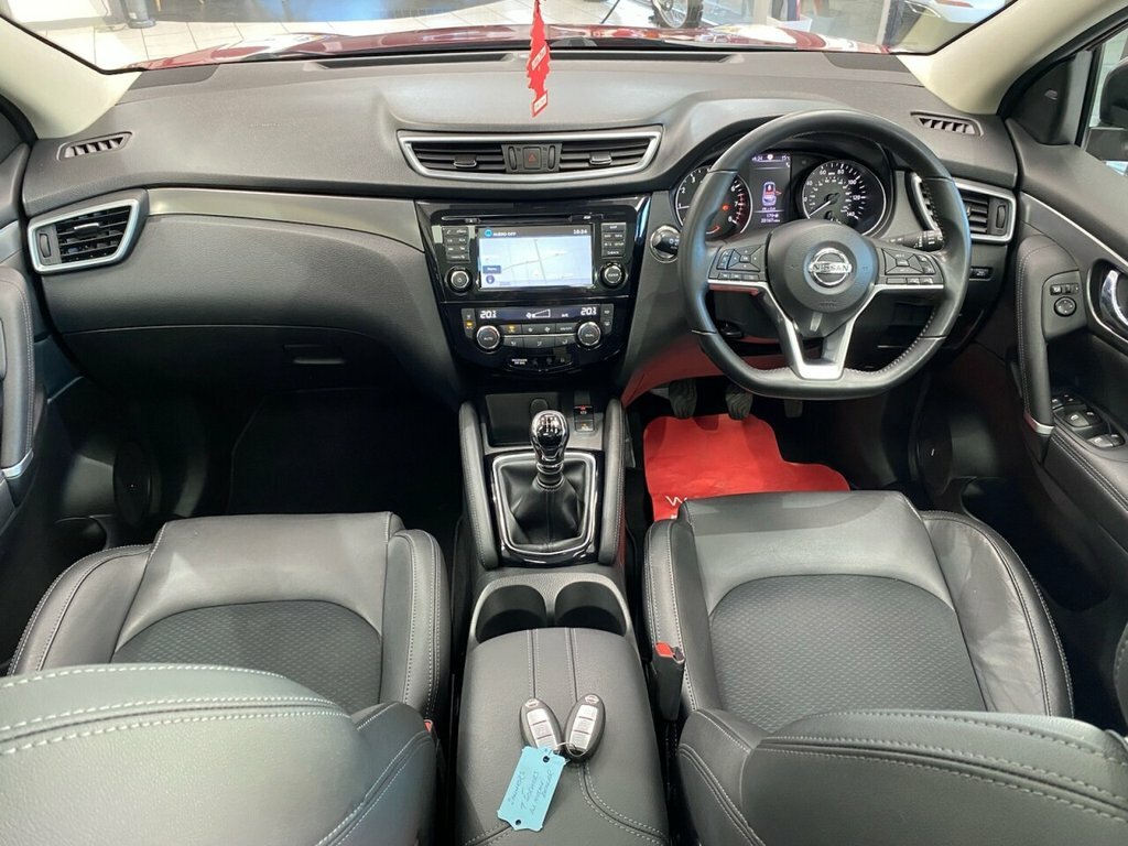 Nissan Qashqai 1.2L Tekna Red #3